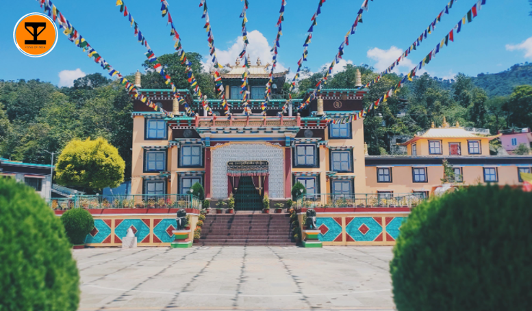 8 Jong Khampagar Monastery